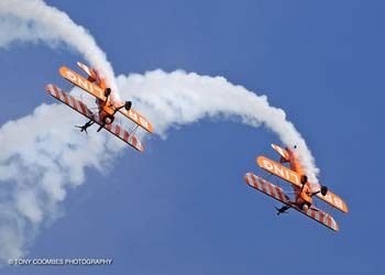 Breitling Wingwalkers at the Roaring 20s - 2 (thumbnail)