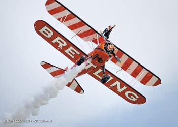 Breitling Wingwalkers at the Roaring 20s - 3 (thumbnail)